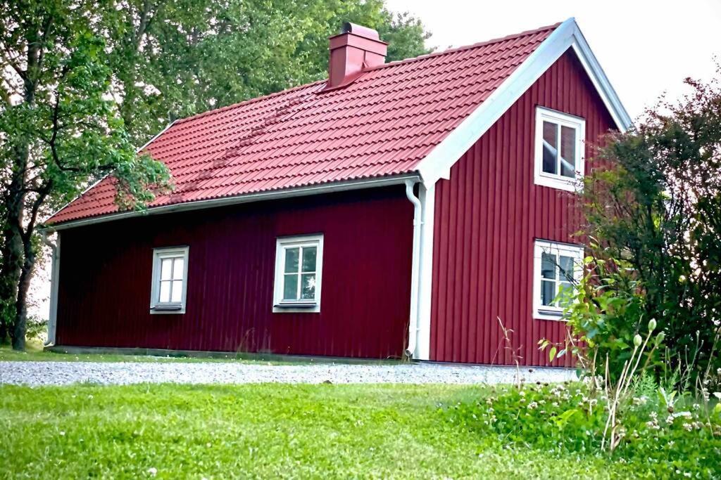 Eget Hus Med Bra Laege Och Toppstandard Linkoping Bagian luar foto