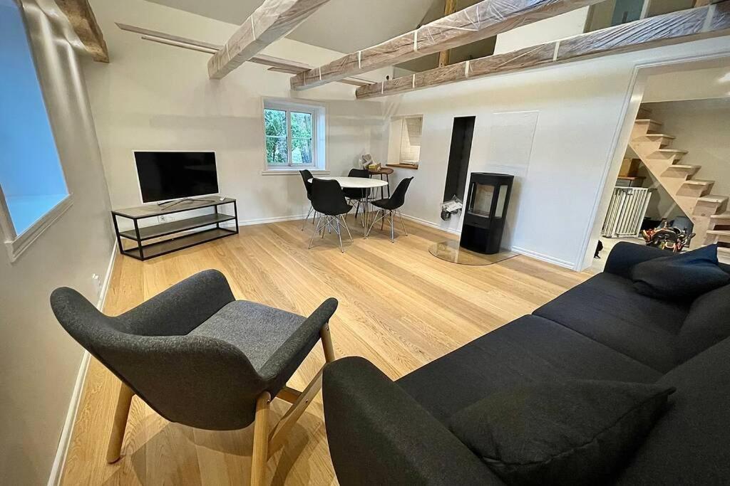 Eget Hus Med Bra Laege Och Toppstandard Linkoping Bagian luar foto